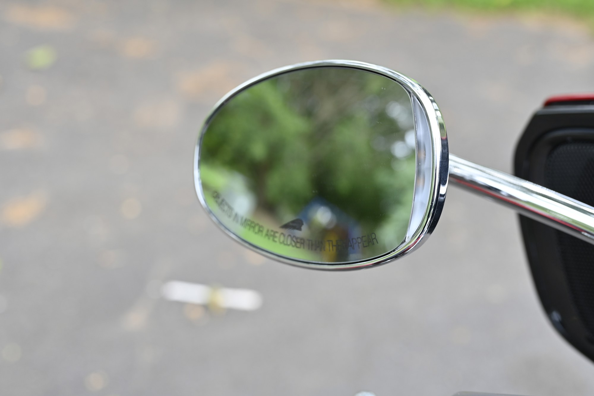 Mirror-mounted LEDs provide blind-spot and lane-change warnings.