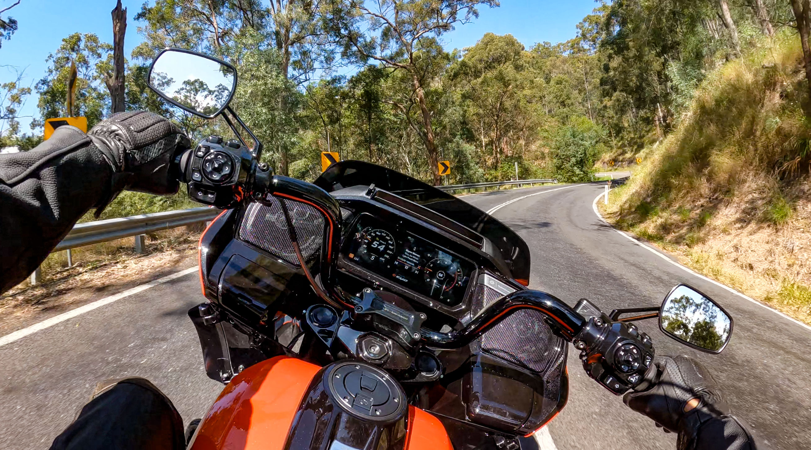 Harley-Davidson CVO Road Glide cockpit