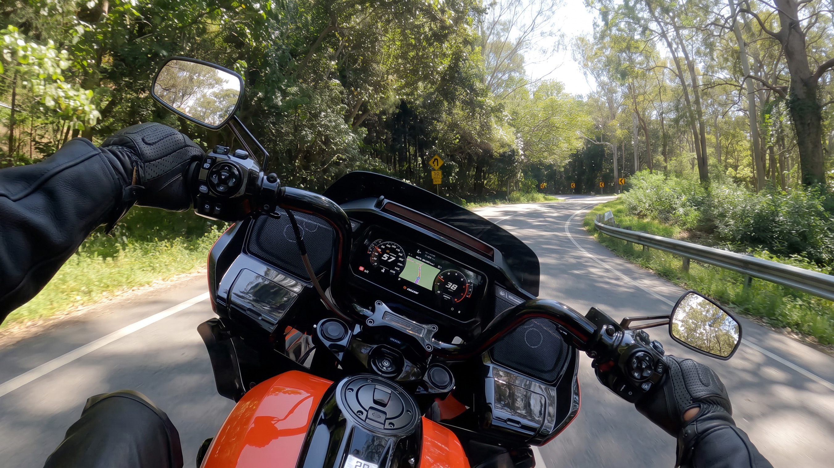 Harley-Davidson CVO Road Glide switchgear setup