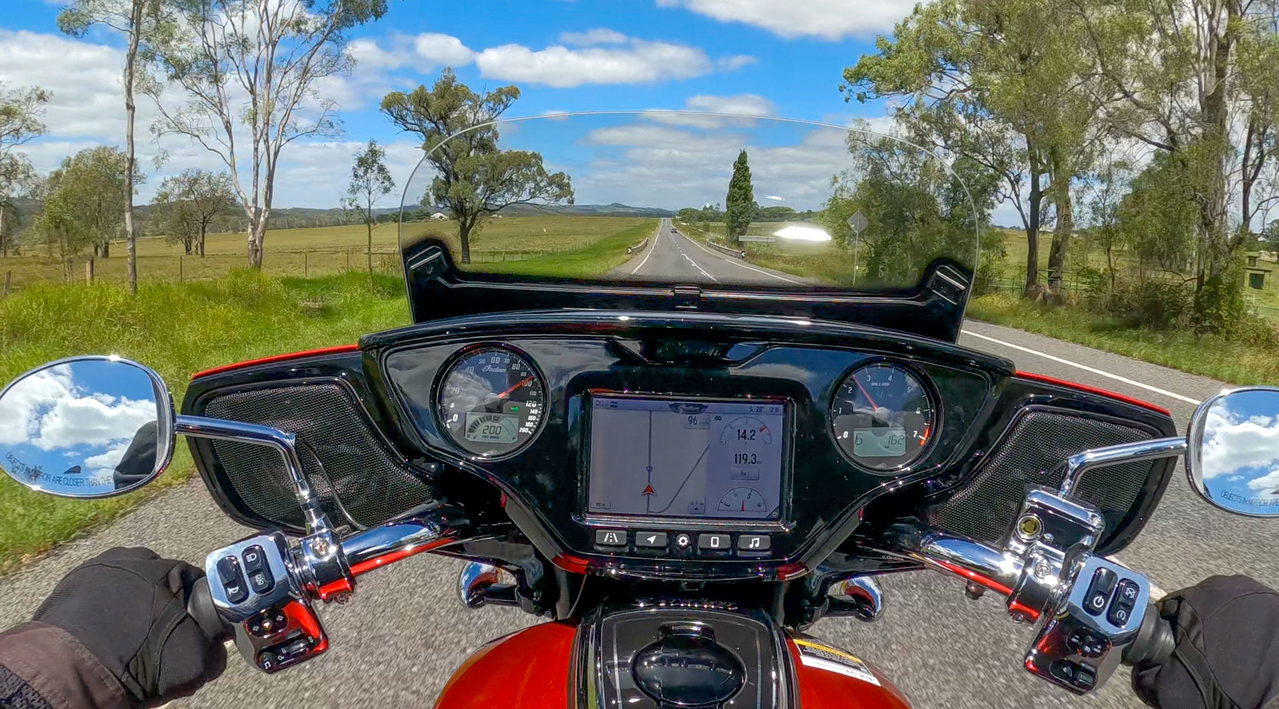 Indian Chieftain cockpit layout