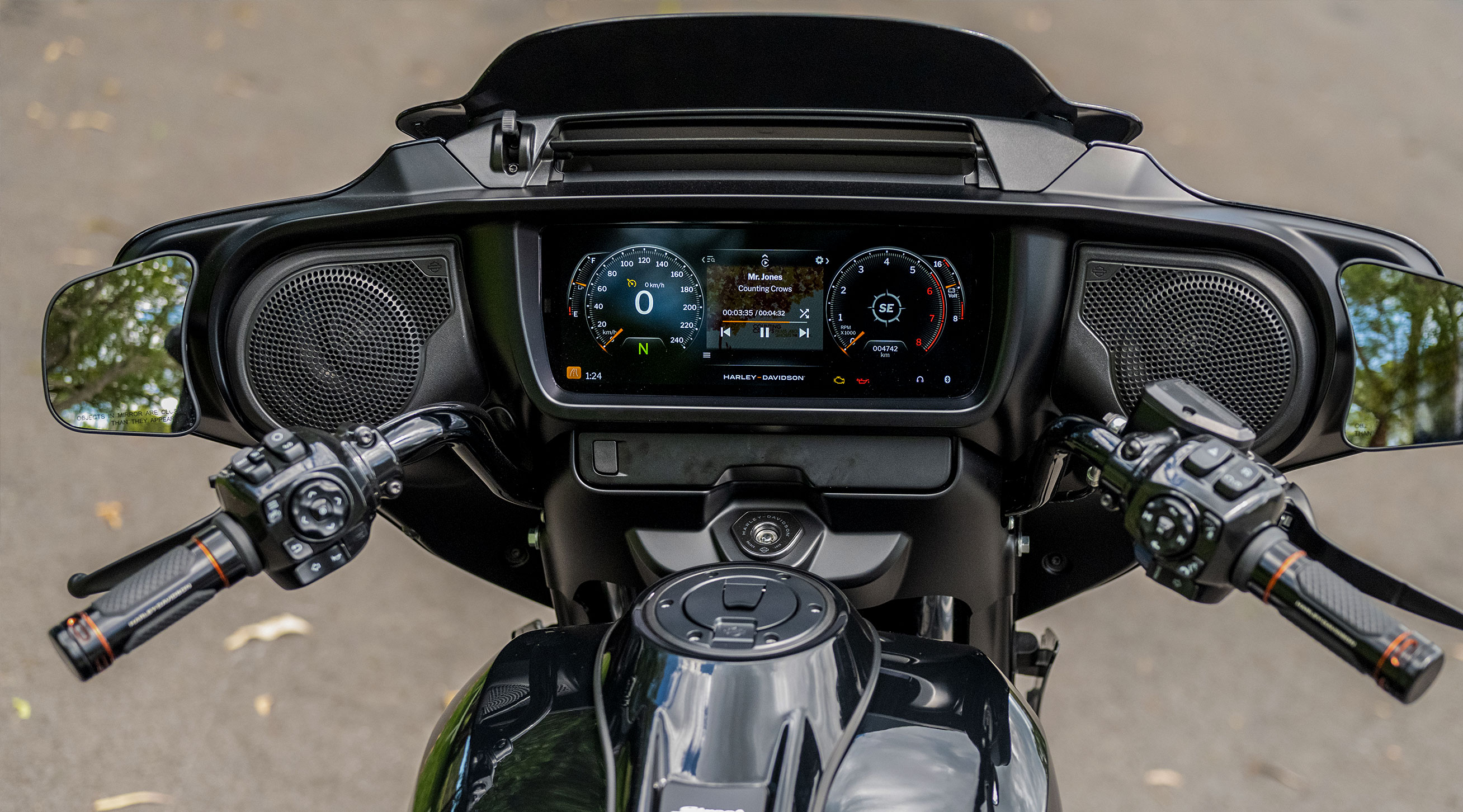 Harley-Davidson Street Glide upgraded display